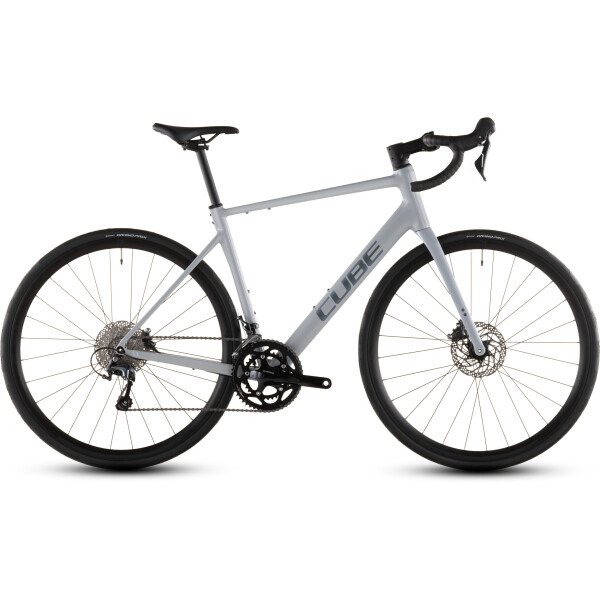Cube Attain Race foggreynshift Rennrad 2026